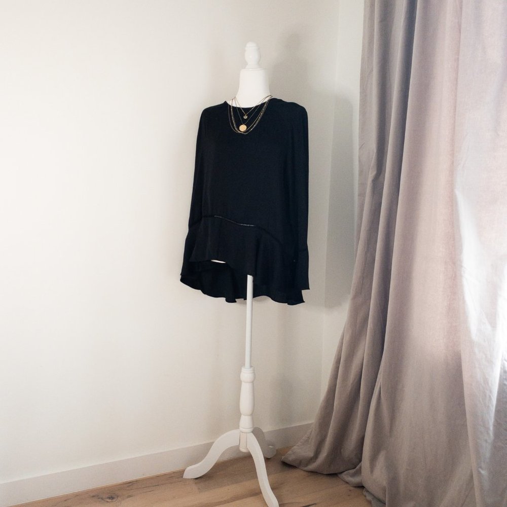 Black bell-sleeves top